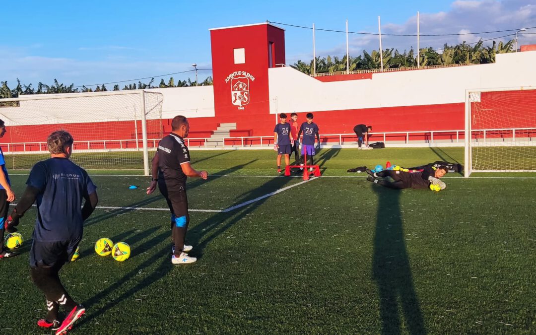 Primer entrenamiento de porteros con Porteros Uru